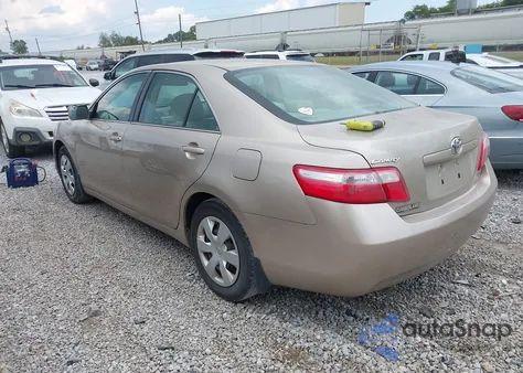 2007 Toyota Camry Le z USA, uszkodzony, nr VIN 4T1BE46K07U016479